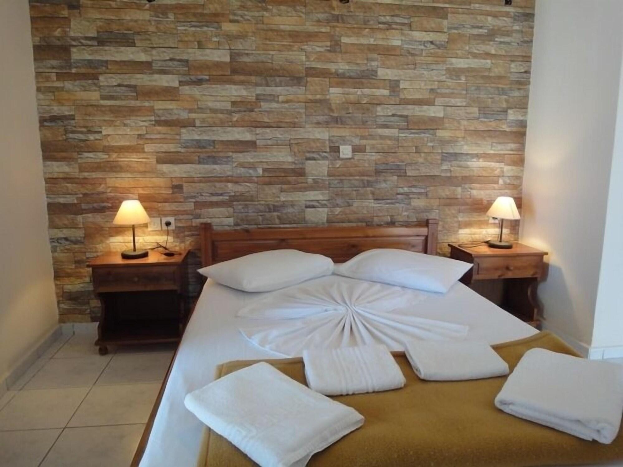 Zambia Apartments Плакиас Екстериор снимка