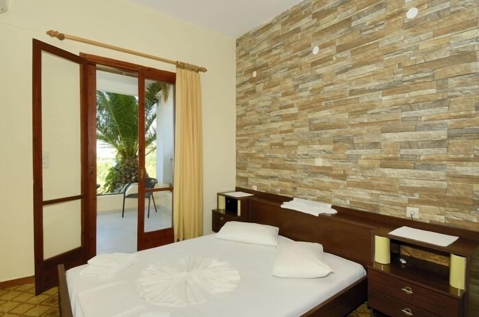 Zambia Apartments Плакиас Екстериор снимка